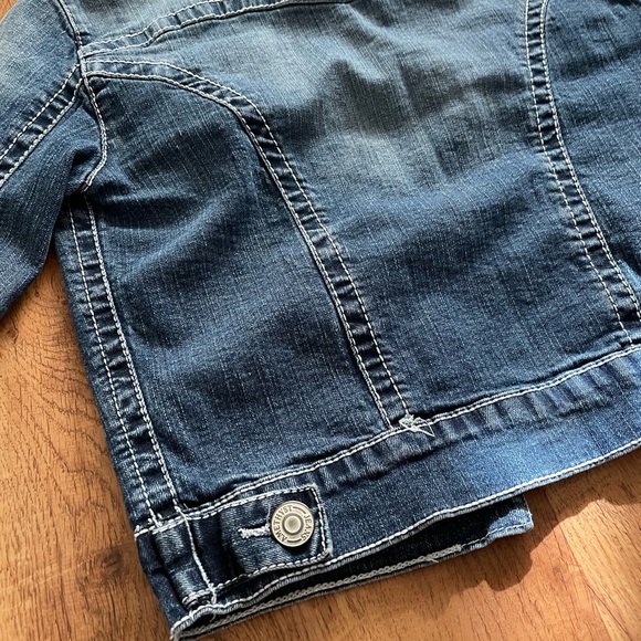 Amethyst Blue Jean Jacket - Picture 4 of 9